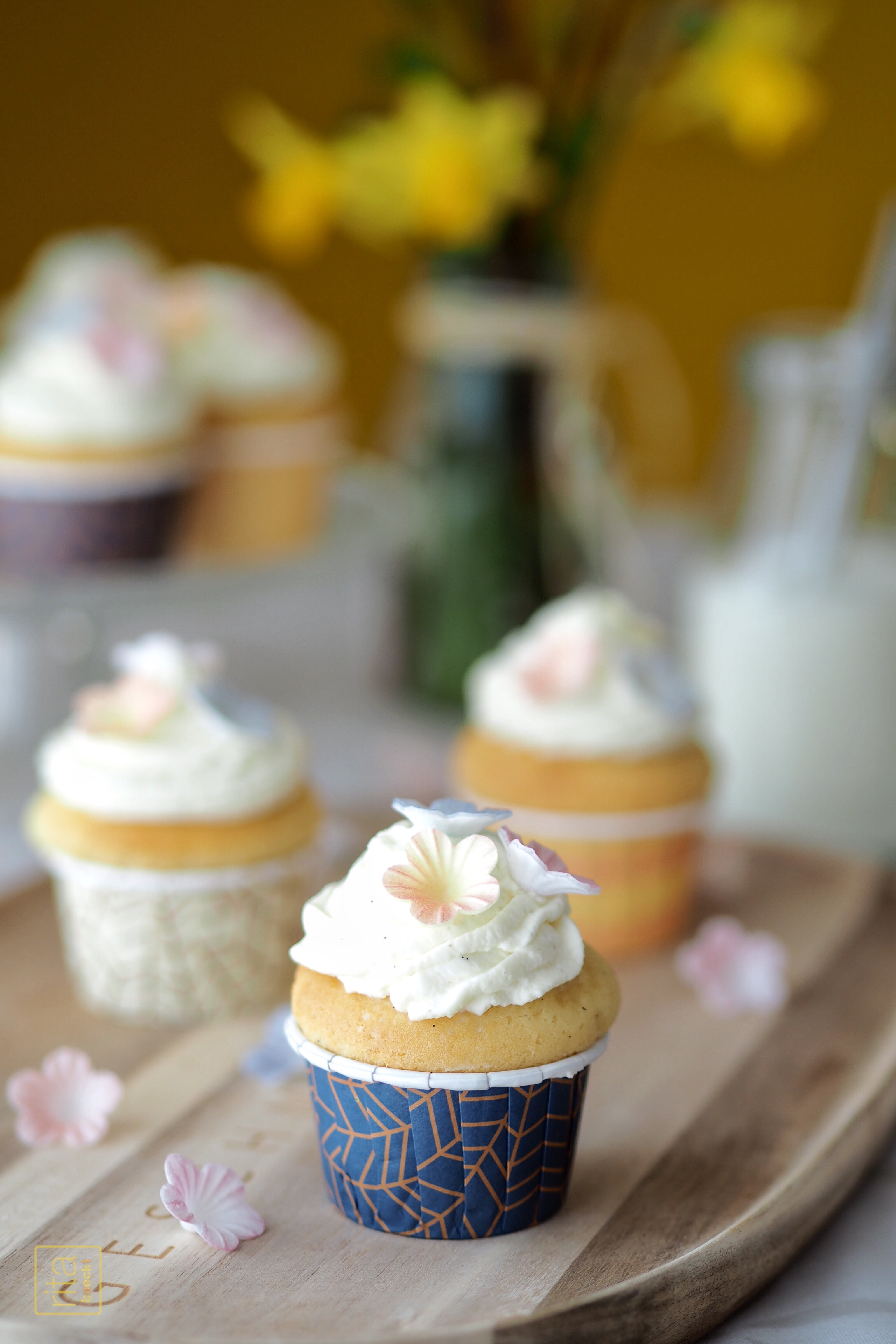 Mini-Vanille-Cupcakes – rita b(a)eck(t)